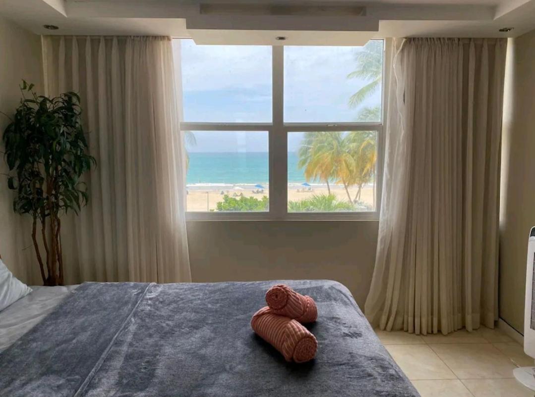 Beach Apartments At Marbella Del Caribe Сан Хуан Екстериор снимка